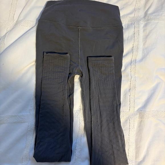 Lululemon High-Rise Leggings – Size 4 - Picture 2 of 3